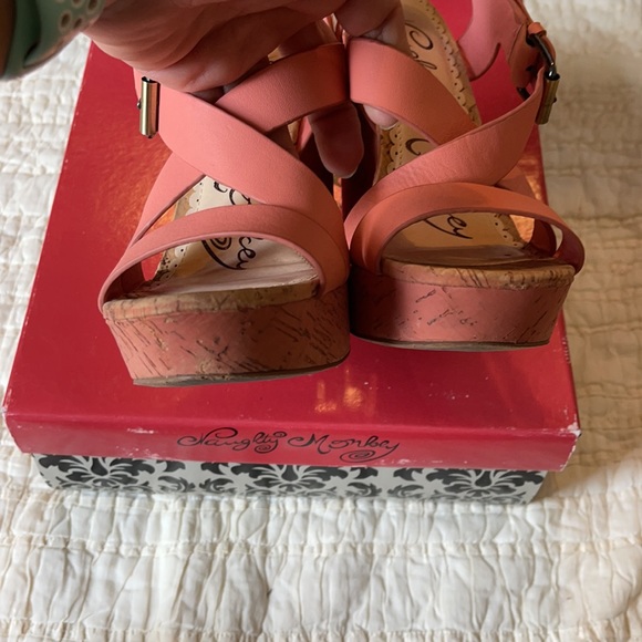 Worn 2x! Naughty Monkey Fade Away Wedge Sandals - Picture 5 of 9